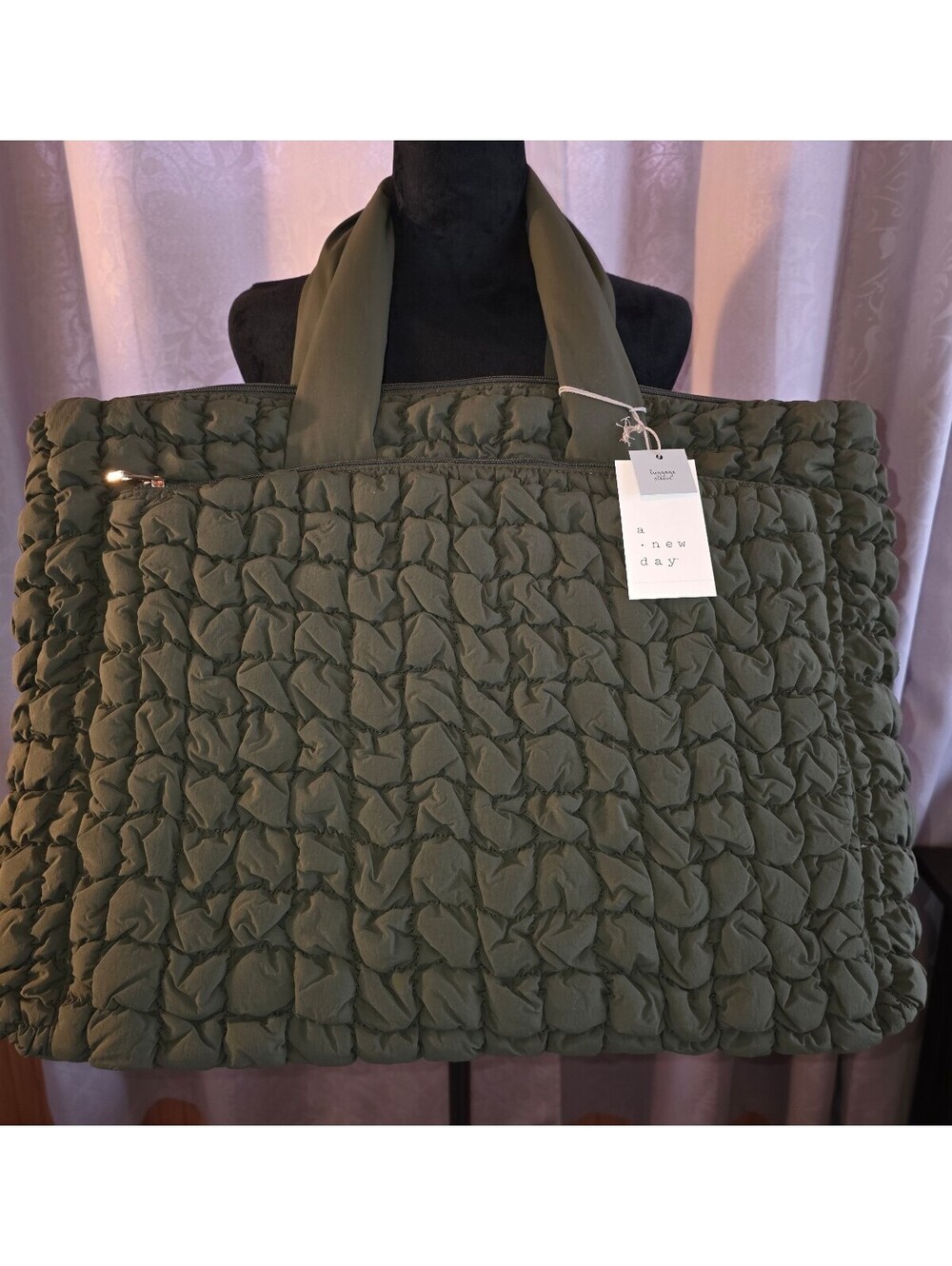 Soft Weekender Bag - a New Day in Green/Olive